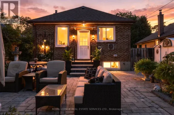89 YORKVIEW DRIVE, Toronto