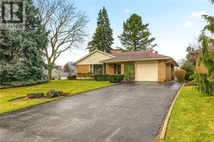 890 FALCON Boulevard, Burlington