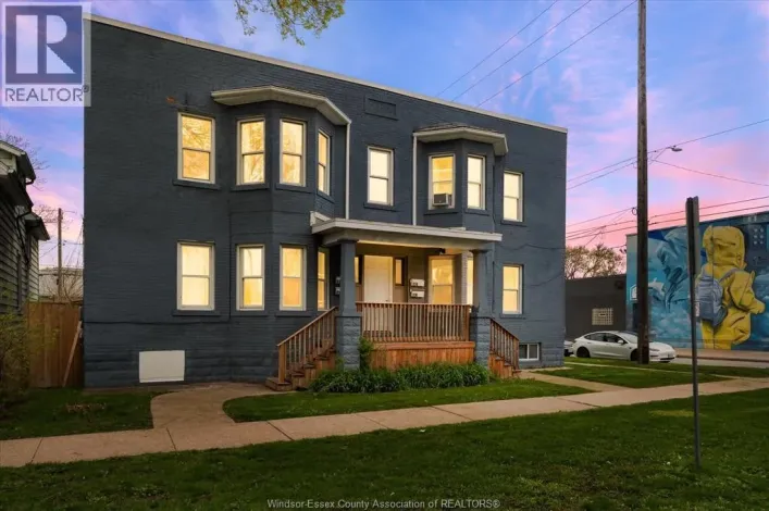 Fourplex for rent: 890 Howard AVENUE, Windsor