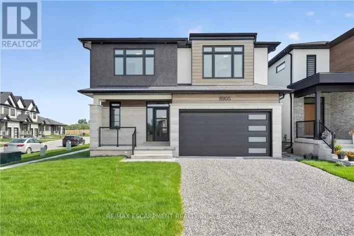 8905 ANGIE DRIVE, Niagara Falls