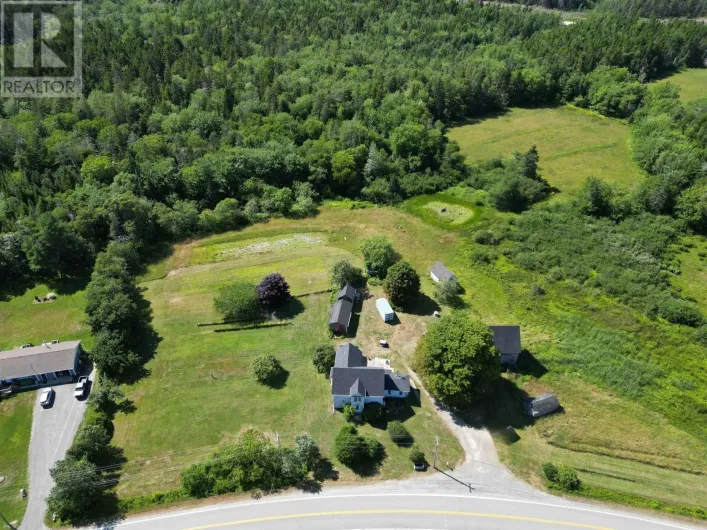 8924 Highway 3, Pleasant Lake