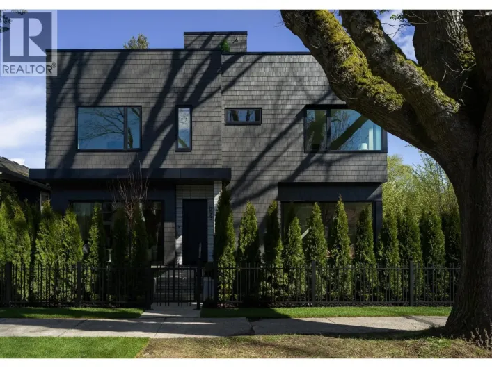 893 E 21ST AVENUE, Vancouver