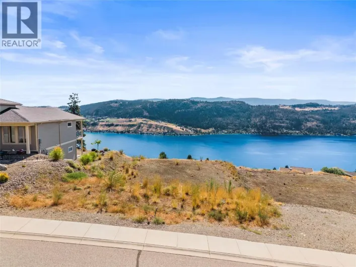 8948 Hampshire Crescent, Vernon