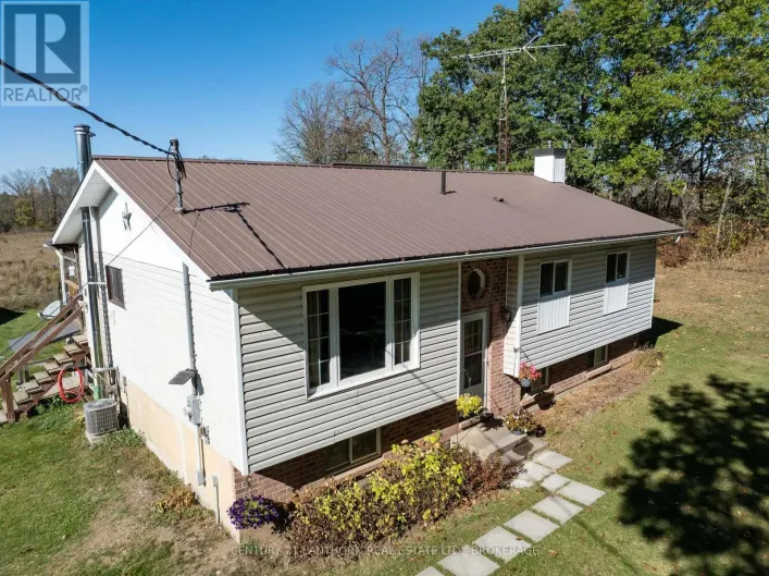 895 NINTH CONCESSION ROAD, Stone Mills