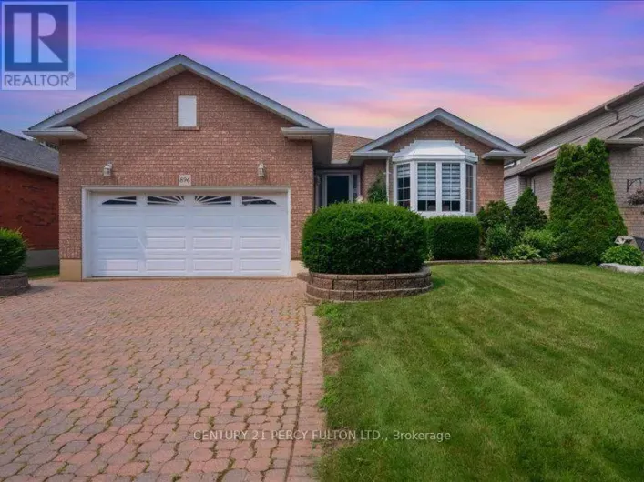 896 SUNDANCE CIRCLE, Oshawa