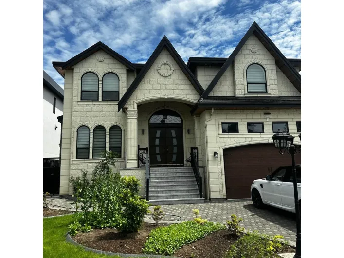 8960 150A STREET, Surrey