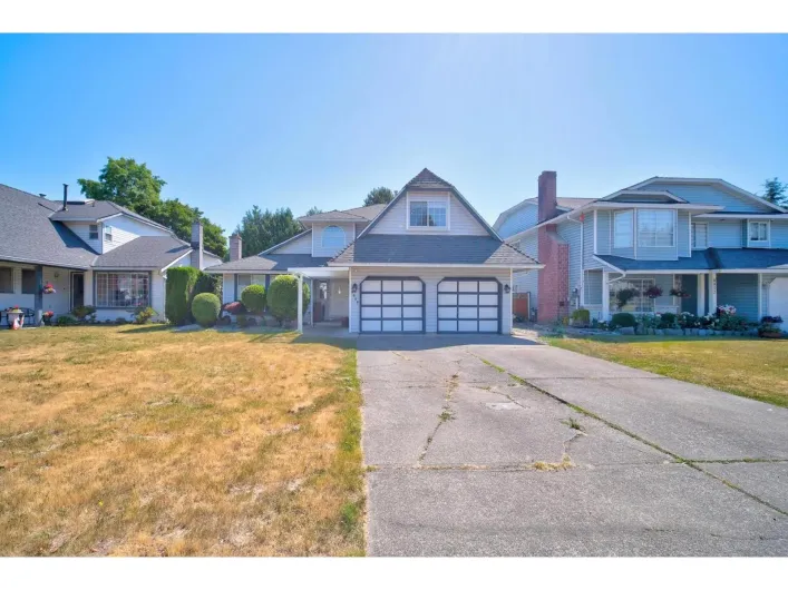 8960 157 STREET, Surrey