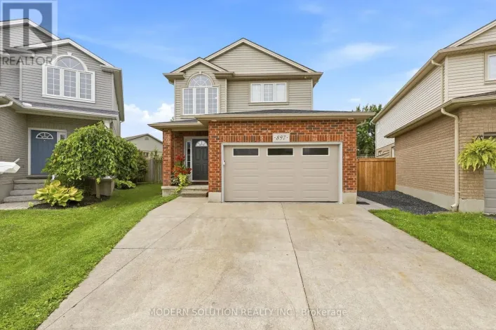 897 BRADSHAW CRESCENT, London North
