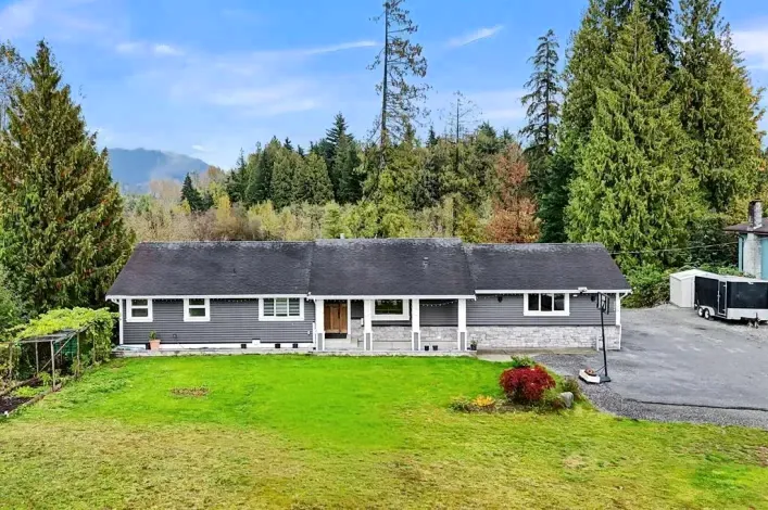 8972 DEWDNEY TRUNK ROAD, Mission