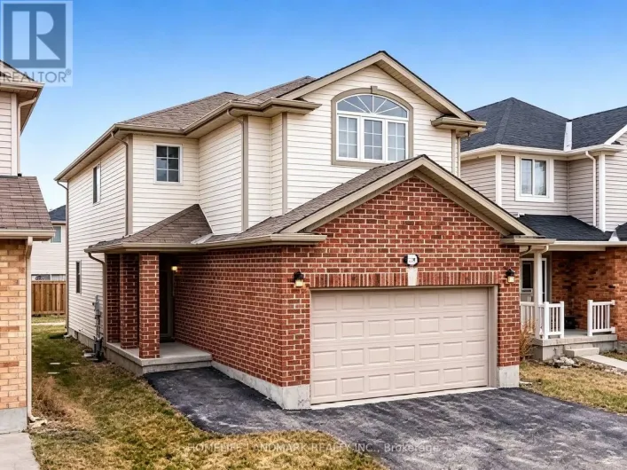 898 BLYTHEWOOD ROAD, London North