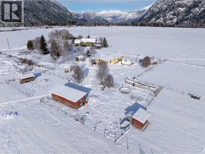 899 ERICKSON ROAD, Pemberton