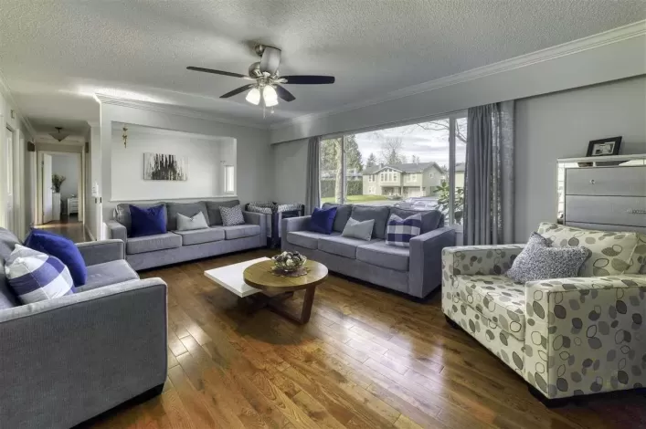 8998 QUEEN MARY BOULEVARD, Surrey