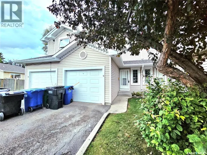 Row / Townhouse for sale: 9 103 Berini DRIVE, Saskatoon