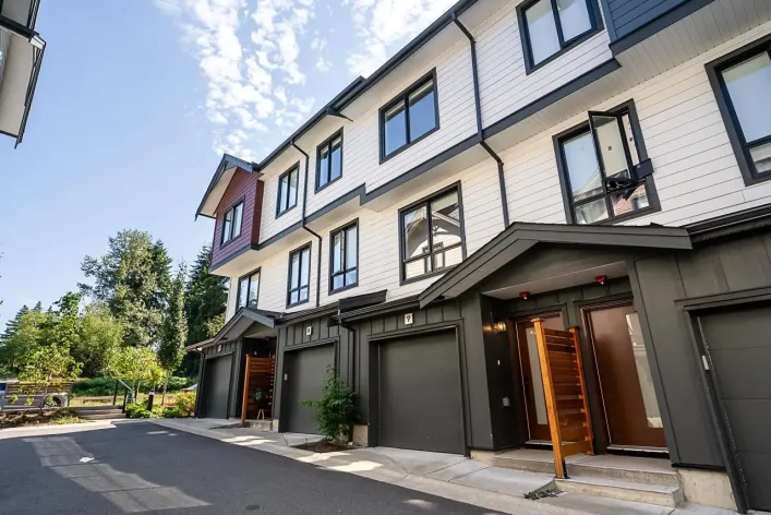 9 10527 155 STREET, Surrey
