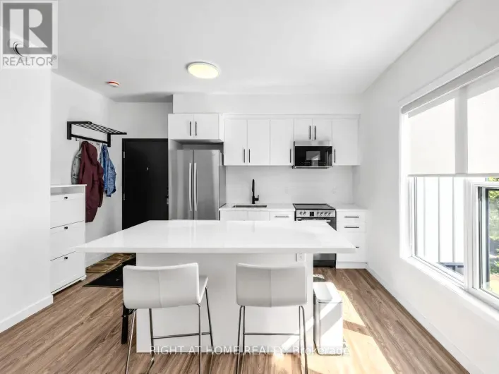 9 - 148 GLENLAKE AVENUE, Toronto