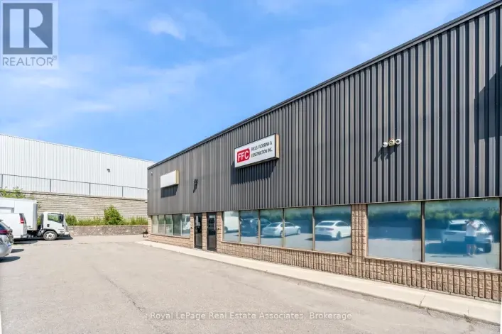 9 - 150 ARMSTRONG AVENUE, Halton Hills