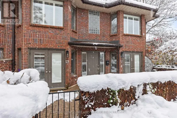 9 - 152 ALBERT STREET, London East