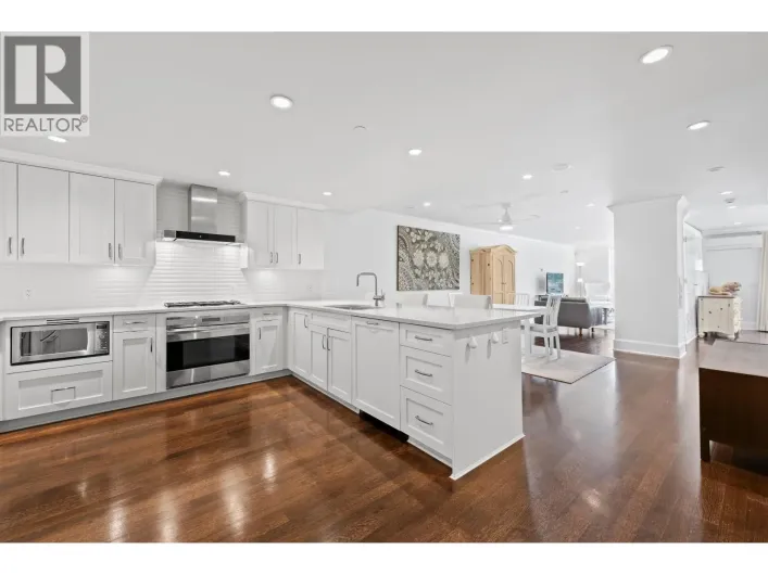 9 1891 MARINE DRIVE, West Vancouver
