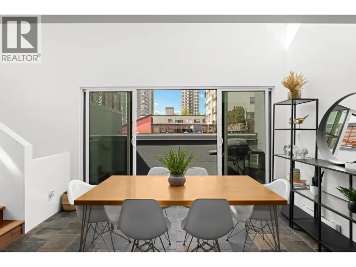 9 1934 BARCLAY STREET, Vancouver
