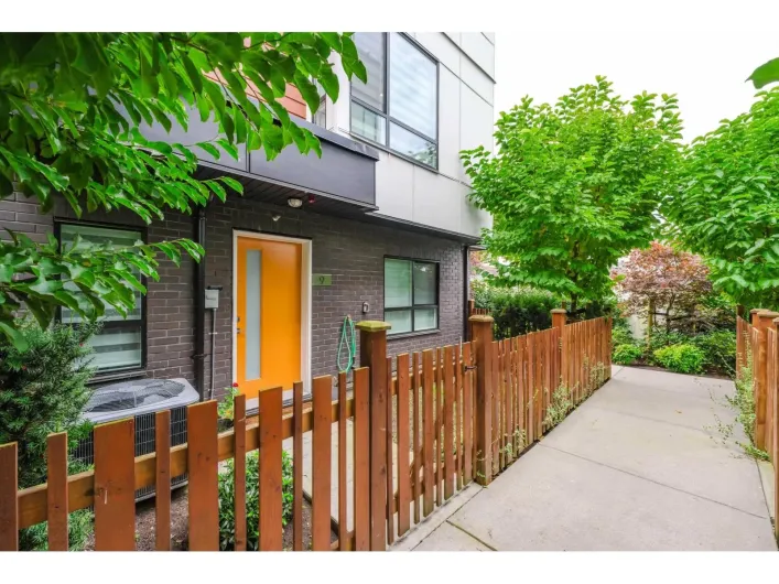 9 19749 55 AVENUE, Langley