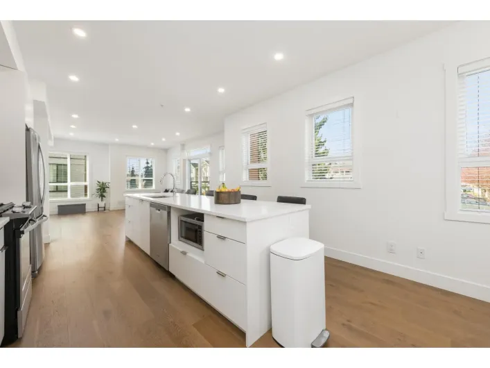9 19790 55A AVENUE, Langley