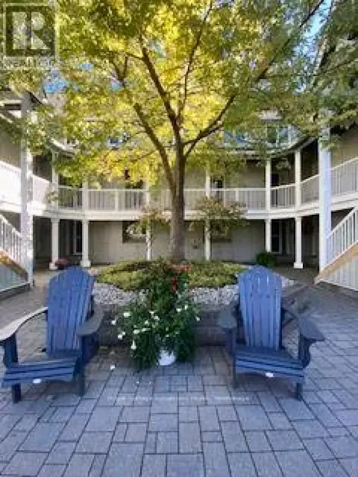 9 - 2 RAMBLINGS WAY, Collingwood