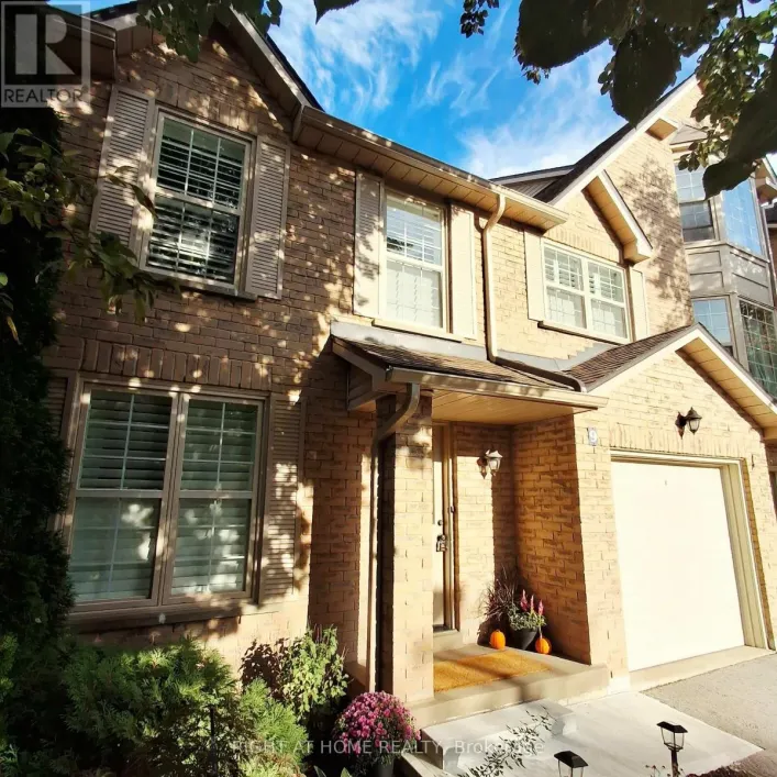 9 - 2272 MOWAT AVENUE, Oakville