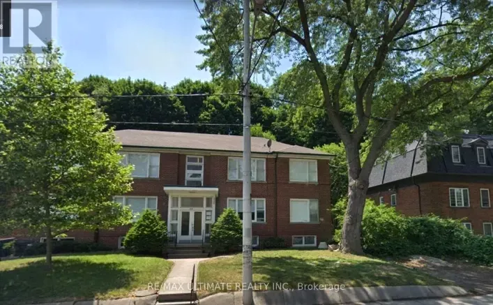 House for rent: 9 - 230 SOUTH KINGSWAY, Toronto