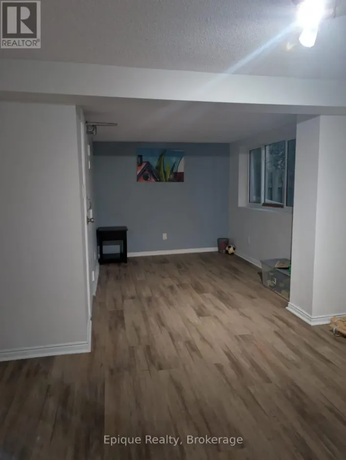 9 - 30 GREEN VALLEY DRIVE, Kitchener