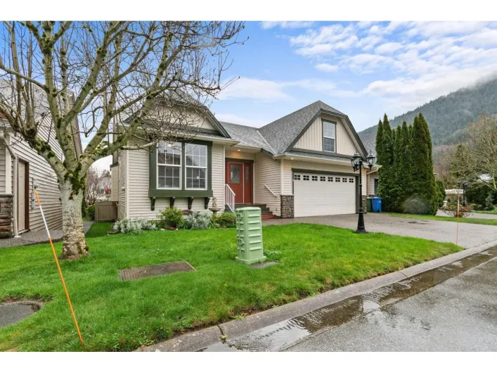 9 349 WALNUT AVENUE|Harrison Hot Springs, Harrison Hot Springs