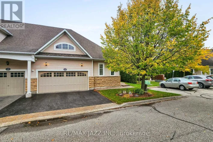 9 - 350 LAKEBREEZE DRIVE, Clarington