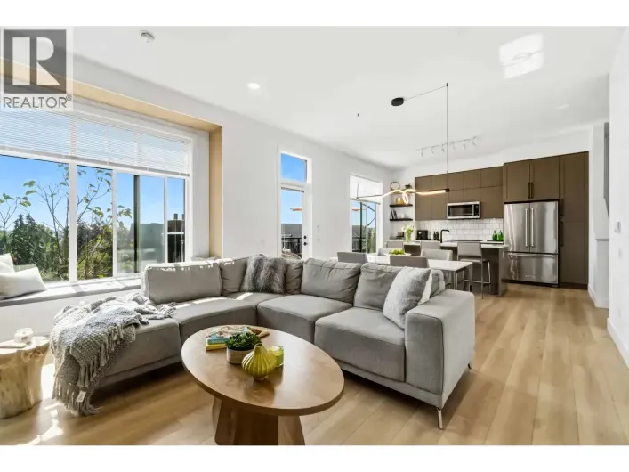 9 3552 VICTORIA DRIVE, Coquitlam