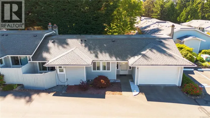 9 3966 Cedar Hill Cross Rd, Saanich