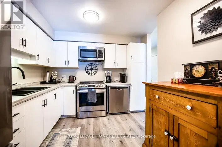 9 - 433 MAY STREET, Brock