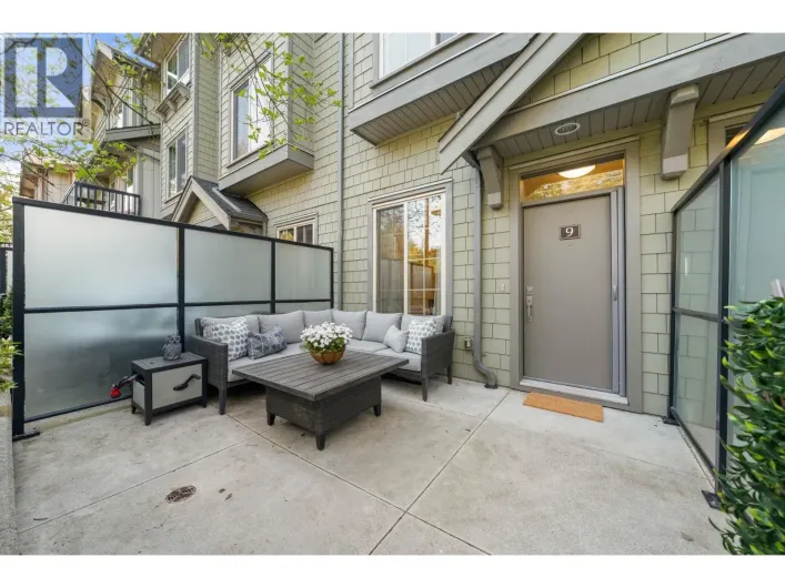 9 433 SEYMOUR RIVER PLACE, North Vancouver