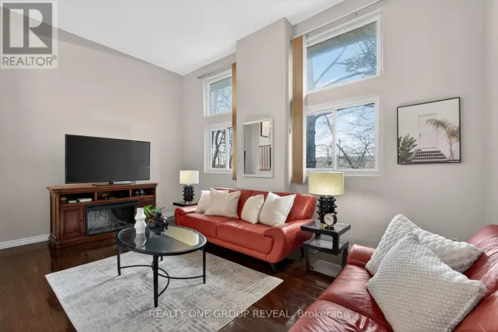 9 - 443 MANSE ROAD, Toronto
