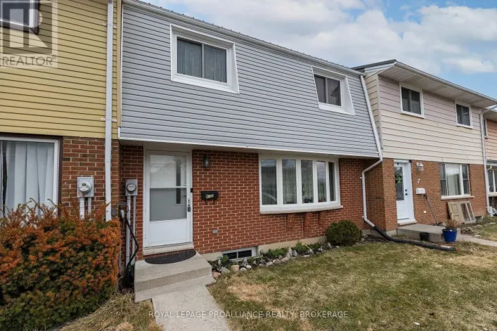9 - 5 WINCHESTER DRIVE, Greater Napanee