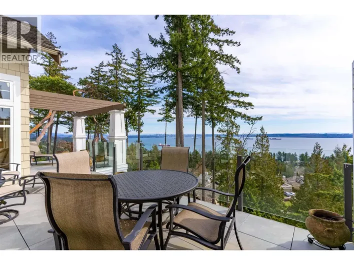 9 5110 ALDERFEILD PLACE, West Vancouver