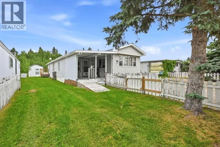 #9, 5235 50 Street, Caroline