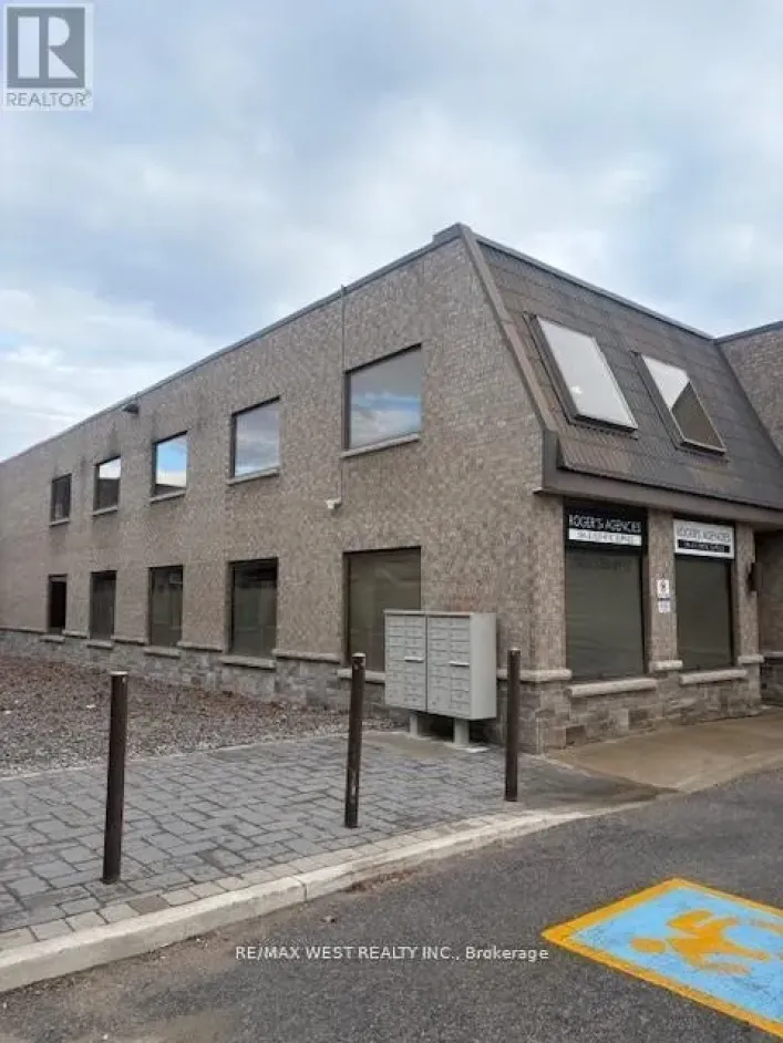 9 - 56 PENNSYLVANIA AVENUE, Vaughan