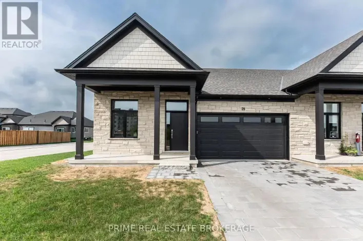 9 - 62 COMPASS TRAIL, Central Elgin