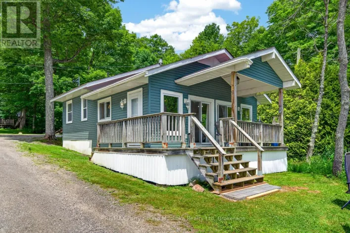 9 - 7 SILVER POINT ROAD, Seguin