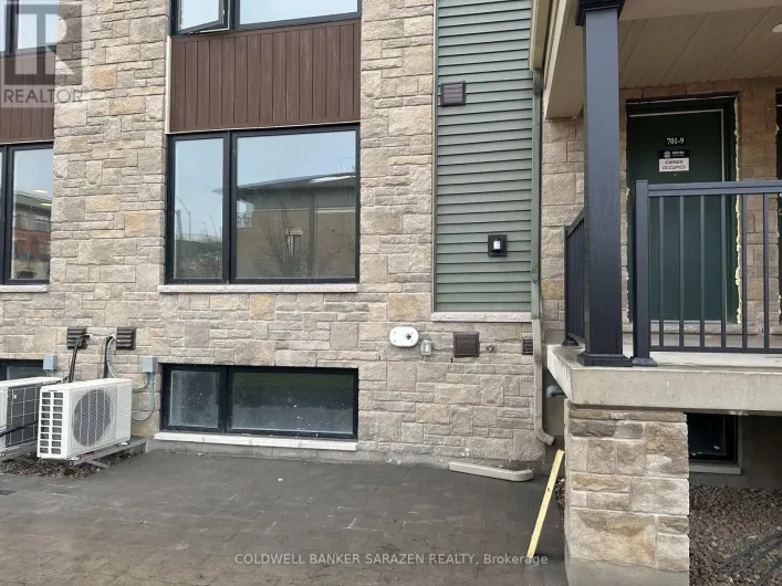 #9 - 701 GLENROY GILBERT DRIVE, Ottawa