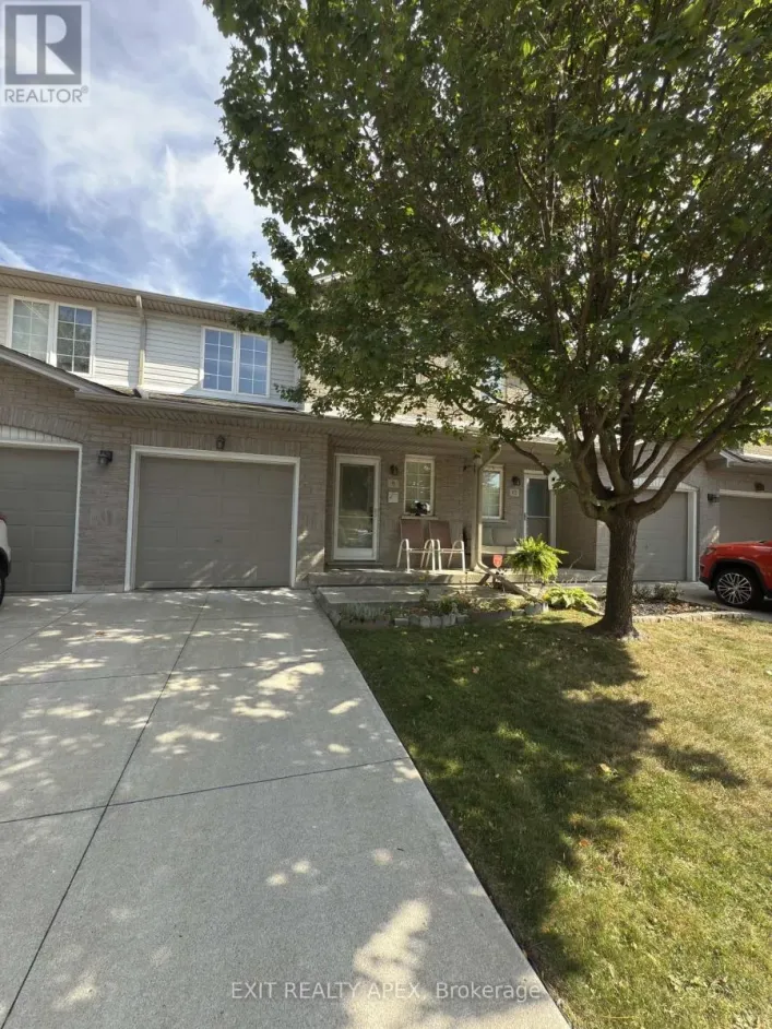 9 - 76 FRANCES AVENUE, Hamilton