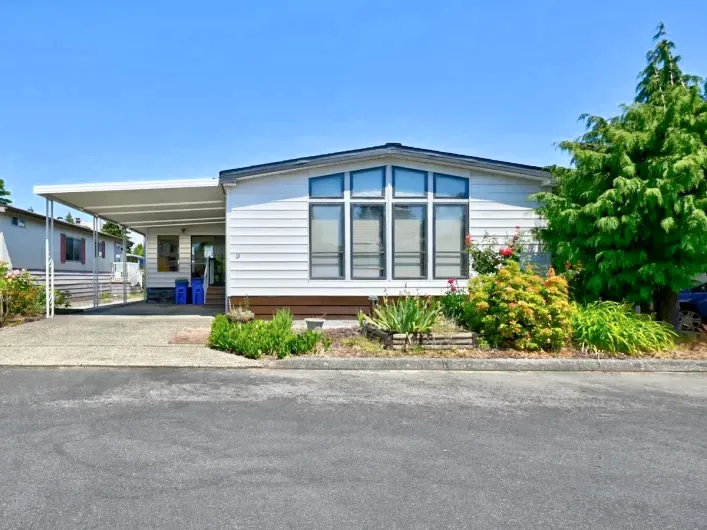 9 8670 156 STREET, Surrey