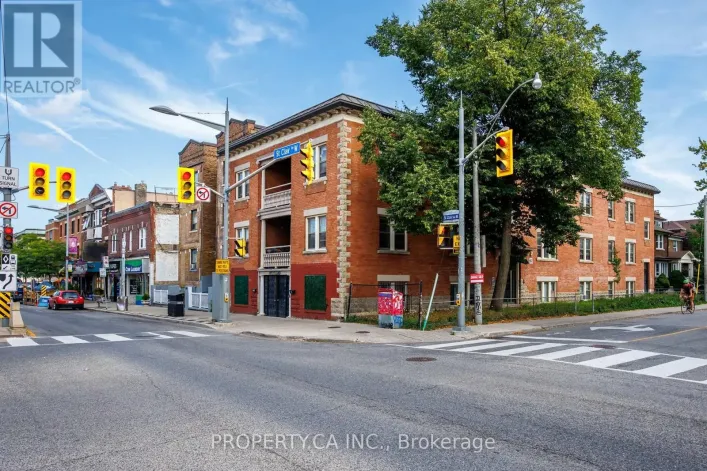 9 - 97 NORTHCLIFFE BOULEVARD, Toronto