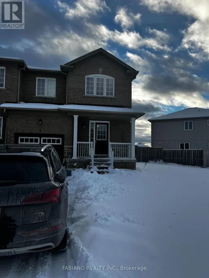 9 ADMIRAL CRESCENT, Essa