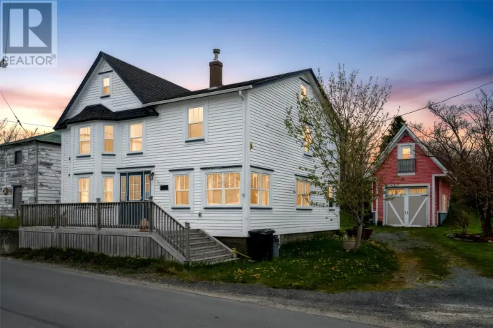 9 Bareneed Road, Bareneed