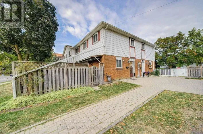 9 BUR OAK WAY, Toronto