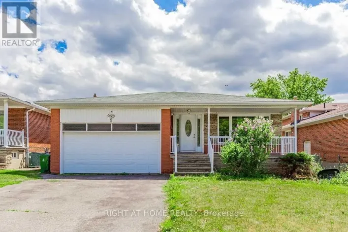 9 CHALET (UPPER) ROAD, Toronto